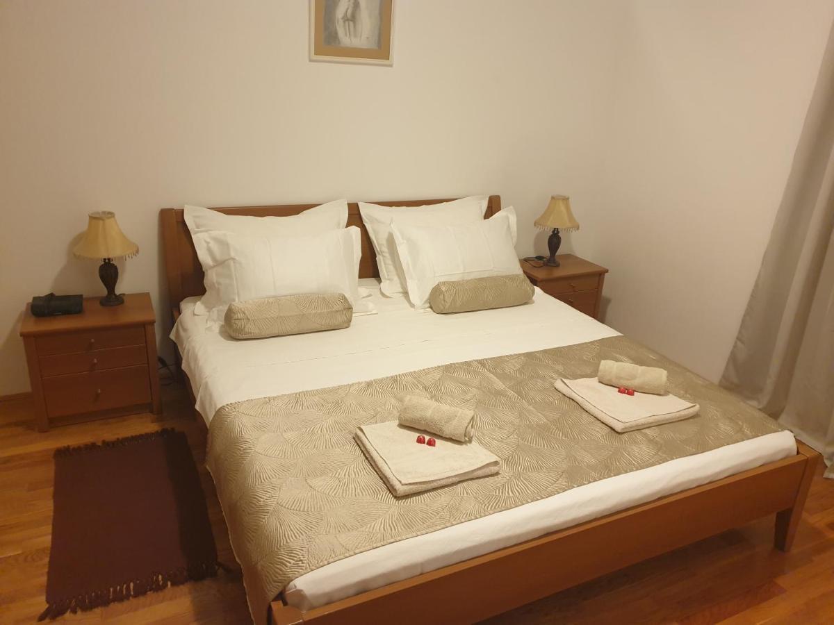 Villa Marta Apartmani Trogir Exterior foto